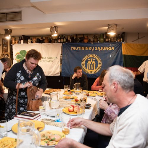 Seimo rinkimų rezultatų laukimas: Centro partija-Tautininkai  © G. Skaraitienės / Fotobanko nuotr.