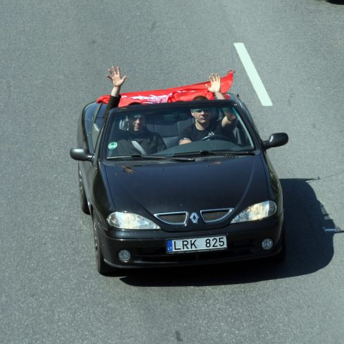 Kauniečiai prisijungė prie bendros „Didžiojo šeimos gynimo maršo“ kolonos  © Laimučio Brundzos, Aliaus Koroliovo ir redakcijos nuotr.