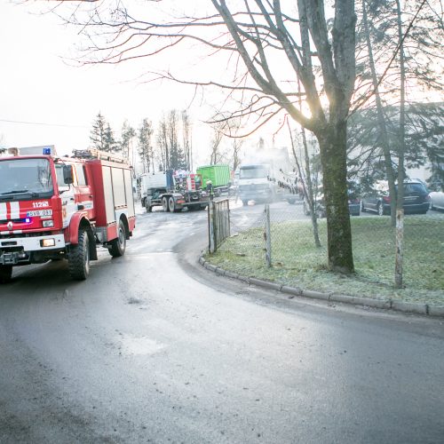 Gaisras bendrovės „Ekonovus“ teritorijoje   © Vilmanto Raupelio nuotr.