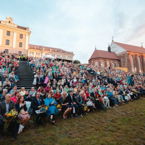 Liepos 6-ąją Kauną apgaubė „Tautiška giesmė“  © Eitvydo Kinaičio, BLC verslo centro, Kauno savivaldybės nuotr.