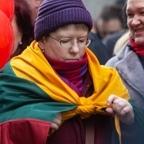 Vasario 16-osios minėjimas prie Lietuvos nepriklausomybės signatarų namų  © G. Skaraitienės / Fotobanko nuotr.