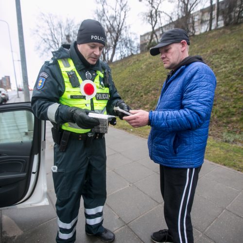 Pareigūnų reidas Europos prospekte  © Vilmanto Raupelio nuotr.