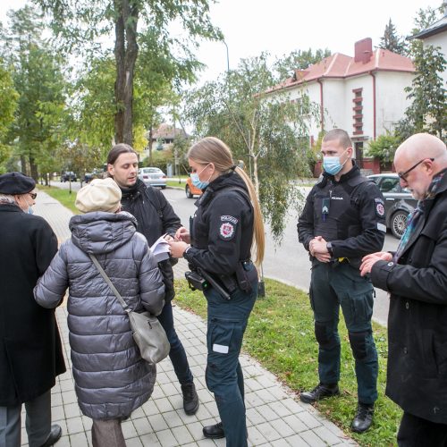 Žaliakalnyje toliau įžūliai naikinamas paveldo namas  © Vilmanto Raupelio nuotr.