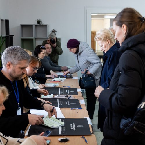 D. Grybauskaitė balsavo antrajame savivaldos rinkimų ture  © P. Paleckio/BNS nuotr.