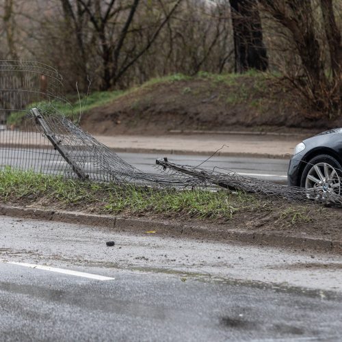 Tragiška avarija Vilniuje ant Valakupių tilto   © P. Paleckio/BNS nuotr.