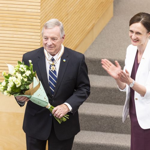 JAV senatoriui R. J. Durbinui įteikta Aleksandro Stulginskio žvaigždė  © I. Gelūno/BNS nuotr.