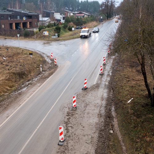 Dėl vandentiekio avarijos uždaryta Lentvario g. atkarpa  © Ž. Gedvilos/BNS nuotr.