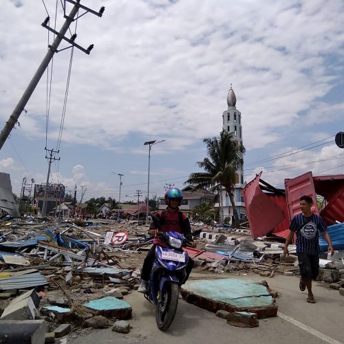 Stiprus žemės drebėjimas Indonezijoje   © Scanpix nuotr.