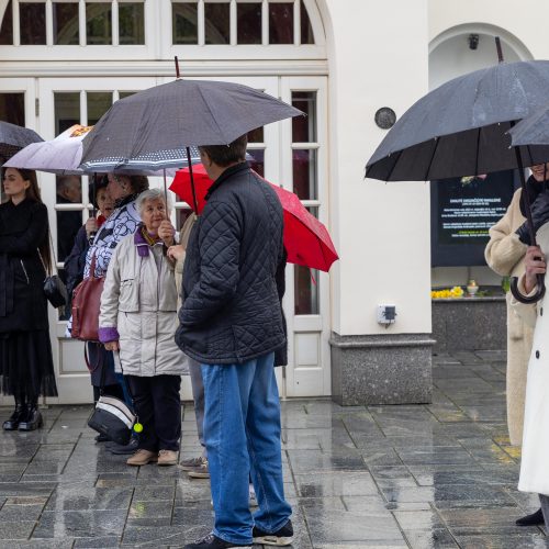 Atsisveikinimas su primadona D. Dirginčiūte-Tamuliene  © Regimanto Zakšensko, Aurimo Barkausko nuotr.