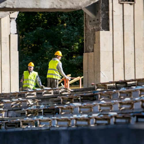 Darbo inspekcijos vizitas rekonstruojamame Kauno stadione  © Vilmanto Raupelio nuotr.