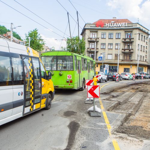 Kelio darbai vienoje pagrindinių Kauno sankryžų  © Laimio Steponavičiaus nuotr.