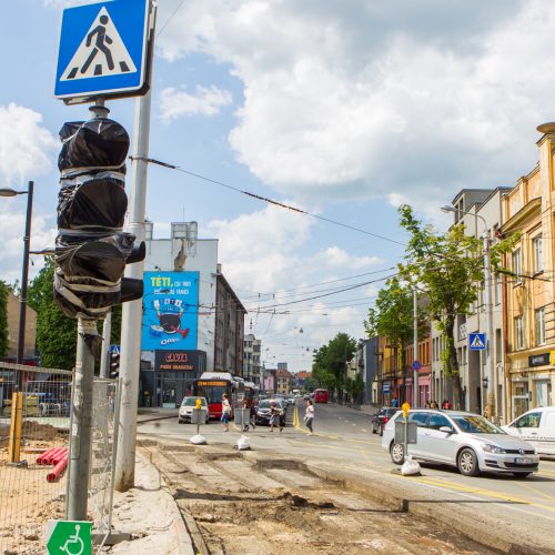 Kelio darbai vienoje pagrindinių Kauno sankryžų  © Laimio Steponavičiaus nuotr.