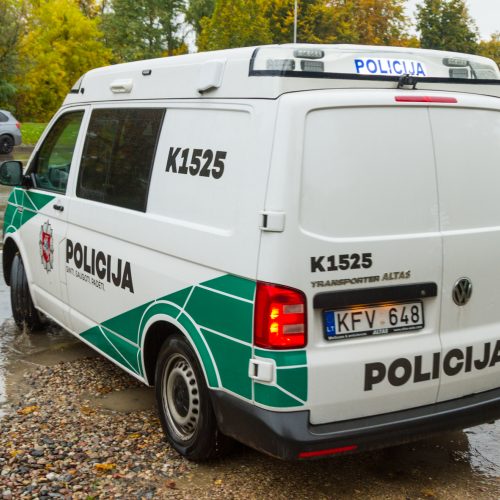 Krata policijos sulaikyto BMW vairuotojo namuose  © Laimio Steponavičiaus nuotr.