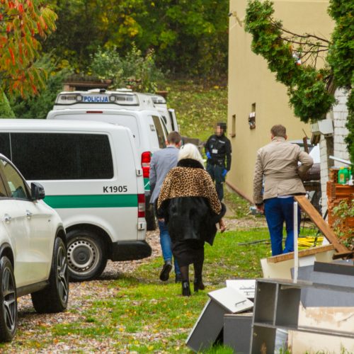 Krata policijos sulaikyto BMW vairuotojo namuose  © Laimio Steponavičiaus nuotr.