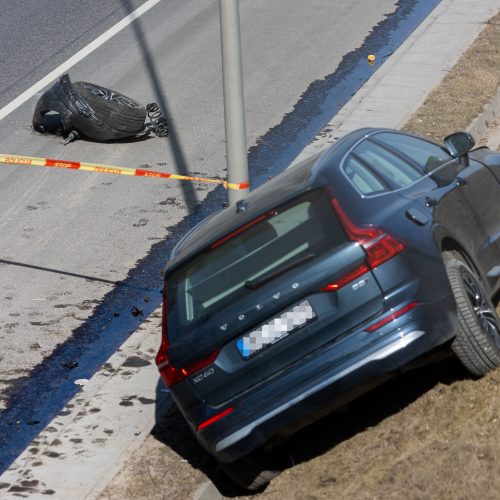 Vilniuje susidūrė trys transporto priemonės: žuvo BMW vairuotojas  © Ž. Gedvilos/BNS nuotr.