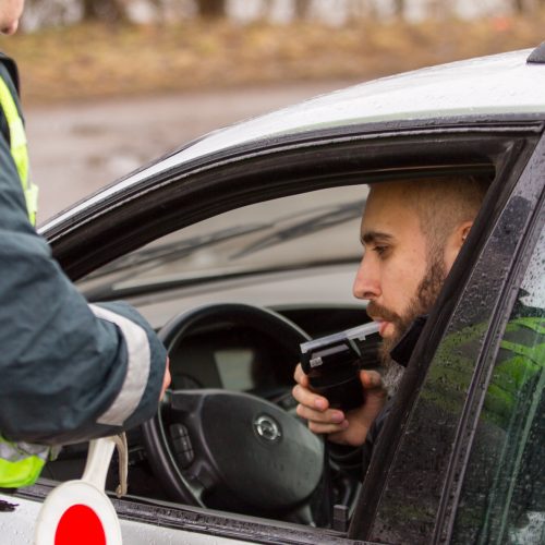 Policijos reidas Piliakalnio gatvėje  © Laimio Steponavičiaus nuotr.