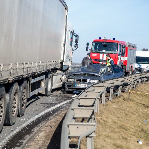 Tragiška avarija ant Garliavos viaduko  © Vilmanto Raupelio nuotr.