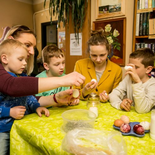 Kiaušinių marginimo dirbtuvėlės Žaliakalnyje  © Vilmanto Raupelio nuotr.