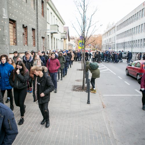 S.Dariaus ir S.Girėno gimnazijos šimtmečio eisena  © Vilmanto Raupelio nuotr.