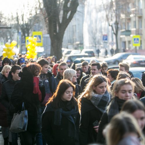 S.Dariaus ir S.Girėno gimnazijos šimtmečio eisena  © Vilmanto Raupelio nuotr.