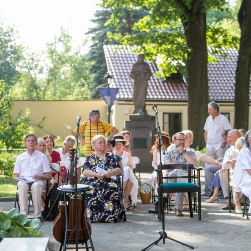 Pagerbta „Poezijos pavasario“ laureatė D.Zelčiūtė  © Vilmanto Raupelio nuotr.