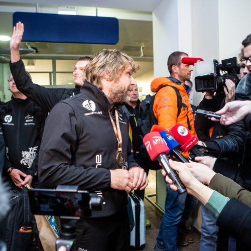 Vilniaus oro uoste pasitikti Dakaro ralio dalyviai  © Gretos Skaraitienės / Fotobanko nuotr.