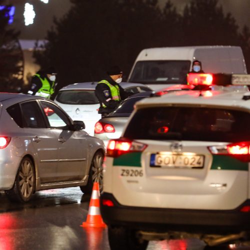 Policija pradėjo masinę judėjimo kontrolę  © I. Gelūno, T. Biliūno / Fotobanko nuotr.