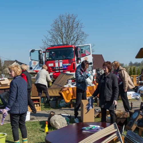 Tauragės rajone sudegė klebonijos pastato stogas  © Butauto Barausko nuotr.