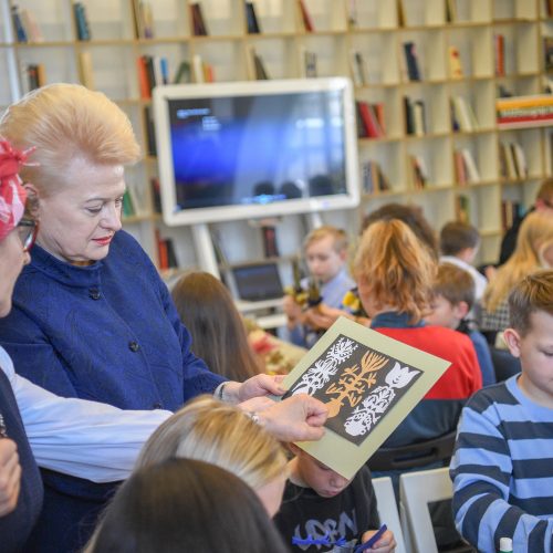 Prezidentė dalyvavo velykinėse edukacinėse dirbtuvėse  © I. Gelūno / Fotobanko, R. Dačkaus / Prezidentūros nuotr.