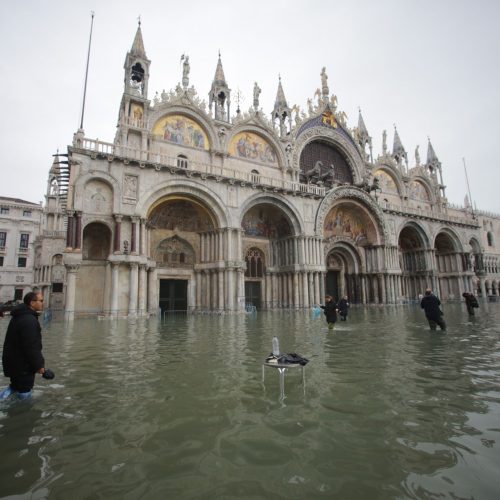 Veneciją užliejo potvynis  © Scanpix nuotr.