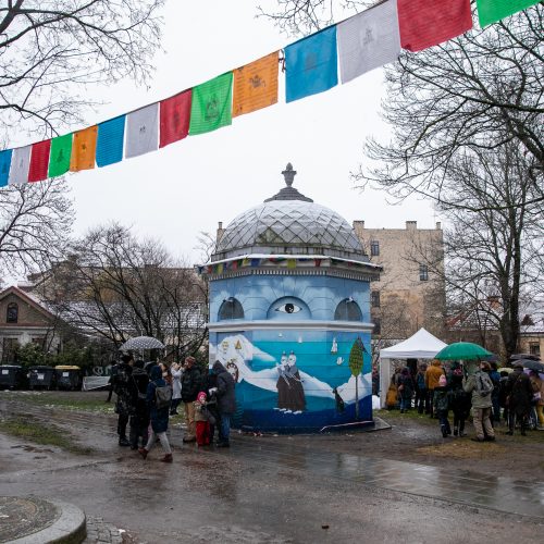 Tibeto skvere atidengta J. Užkuraitytės tapybos kompozicija  © Luko Balandžio / „BNS Foto“ nuotr.