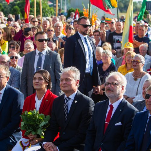 Baltijos kelio 30-ųjų metinių minėjimas prie Latvijos sienos  © I. Gelūno/Fotobanko nuotr.