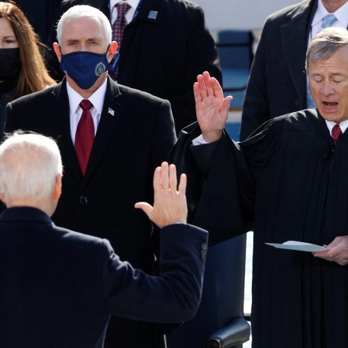J. Bidenas prisaikdintas 46-uoju JAV prezidentu  © Scanpix, ELTOS nuotr.