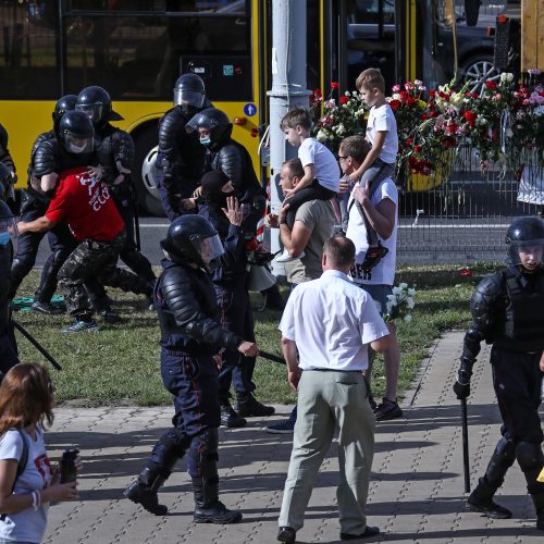 Minske atsinaujino milicijos ir opozicijos protestuotojų susirėmimai  © ITAR-TASS nuotr.