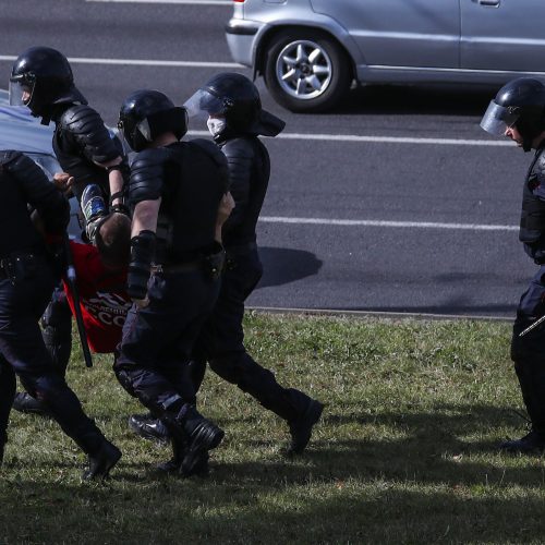 Minske atsinaujino milicijos ir opozicijos protestuotojų susirėmimai  © ITAR-TASS nuotr.