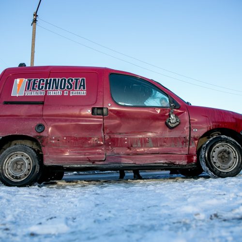 Dviejų automobilių avarija Veiverių gatvėje  © Vilmanto Raupelio nuotr.