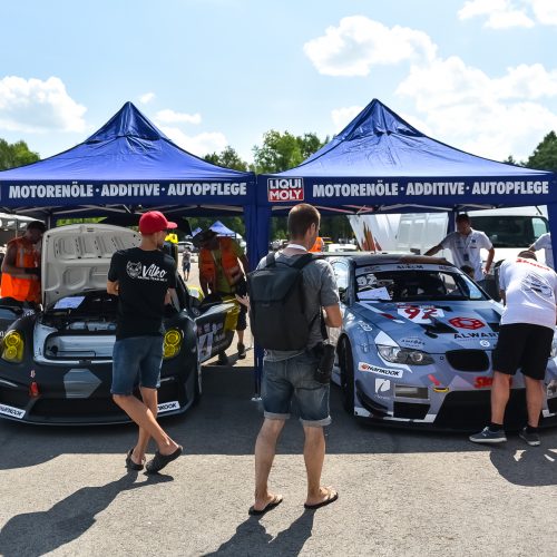 „Aurum 1006 km lenktynių“ techninė komisija  © A. Brazaičio ir V. Pilkausko nuotr.