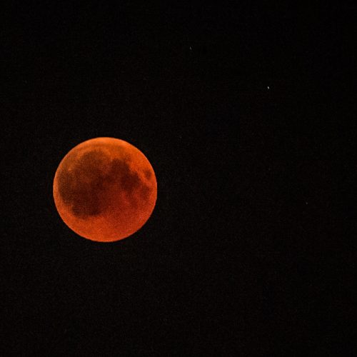 Pasaulis stebi ilgiausią Mėnulio užtemimą  © Scanpix ir 