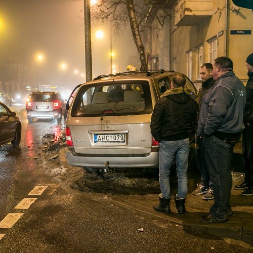 Avarija Herkaus Manto ir Parko gatvių sankryžoje  © Vytauto Petriko nuotr.