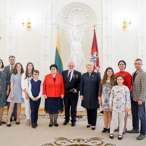 Prezidentė įteikė valstybės ordinus ir medalius  © R. Dačkaus/ Prezidentūros nuotr.