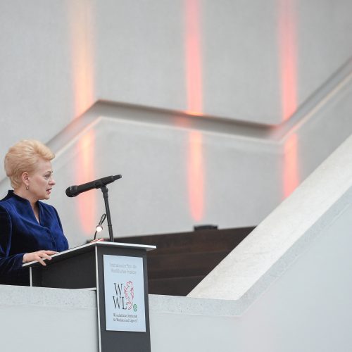 Prezidentė sakė kalbą per Baltijos šalių garbei surengtą vakarienę  © R. Dačkaus (Lietuvos Respublikos Prezidento kancerliarijos) nuotr.