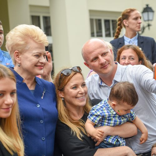 Įsivaikinusių šeimų susitikimas Prezidentūroje  © R. Dačkaus / Prezidentūros nuotr.