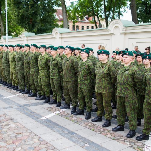 Jaunesniųjų karininkų priesaika  © K. Kovalėlio / BFL nuotr.