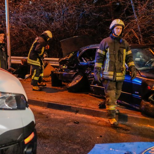 Avarija ant Lideikio gatvės viaduko  © Vytauto Petriko nuotr.