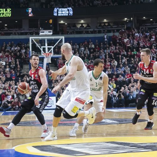  „Lietuvos rytas“ nukovė „Žalgirį“: 75:68  © G. Bartuškos (ELTA) ir V. Skaraičio (BFL) nuotr.