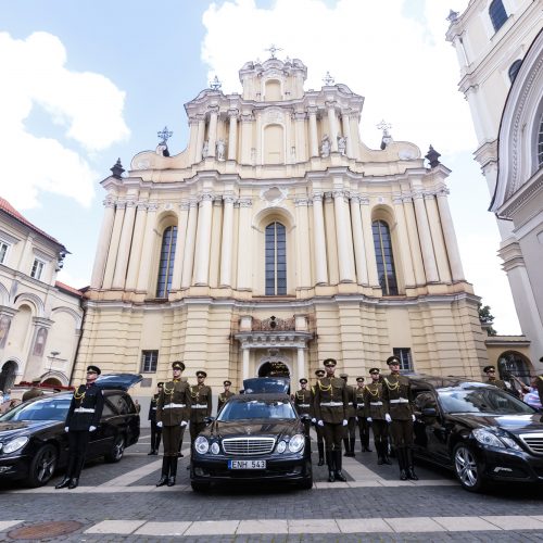 Vilniuje perlaidoti signataro M. Biržiškos palaikai  © Gedimino Bartuškos (ELTA) nuotr.