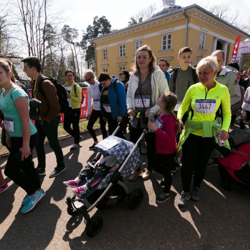 Verkių regioniniame parke – masinis ėjimas  © G. Bartuškos (ELTA) nuotr.