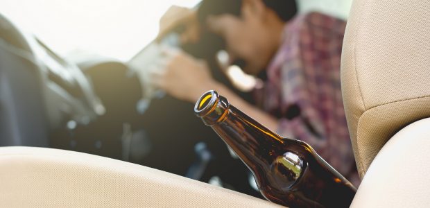 Apie naują tvarką ir gresiančias baudas keleiviams: automobilis – ne pokylių salė