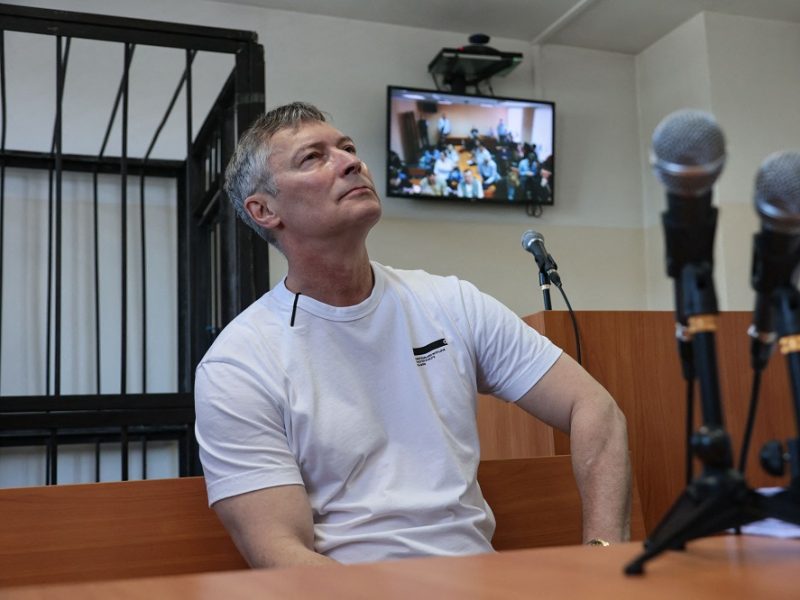Rusijos teismas skyrė Kremliaus kritikui piniginę baudą už komentarus apie karą Ukrainoje