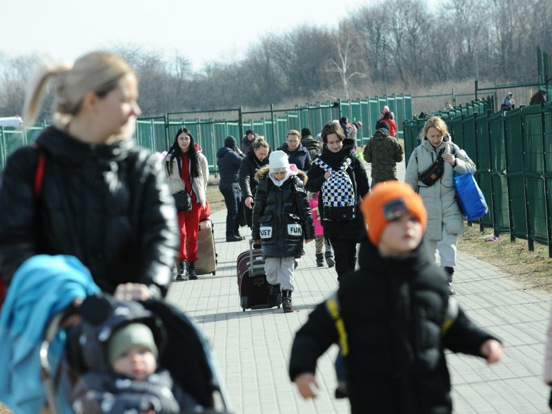 Sunerimo dėl Ukrainos pabėgėlių srautų: per dieną į Lietuvą jų atvyksta apie tūkstantį